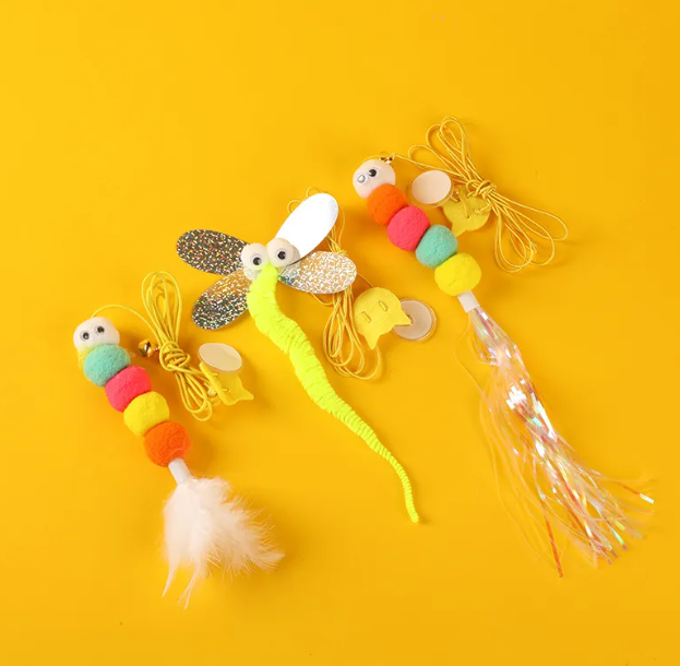 Feather & Bell Cat Teaser Wand Toy – Interactive Play